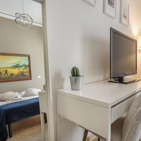 Synagogue Suite-hosted By Sweetstay Florence